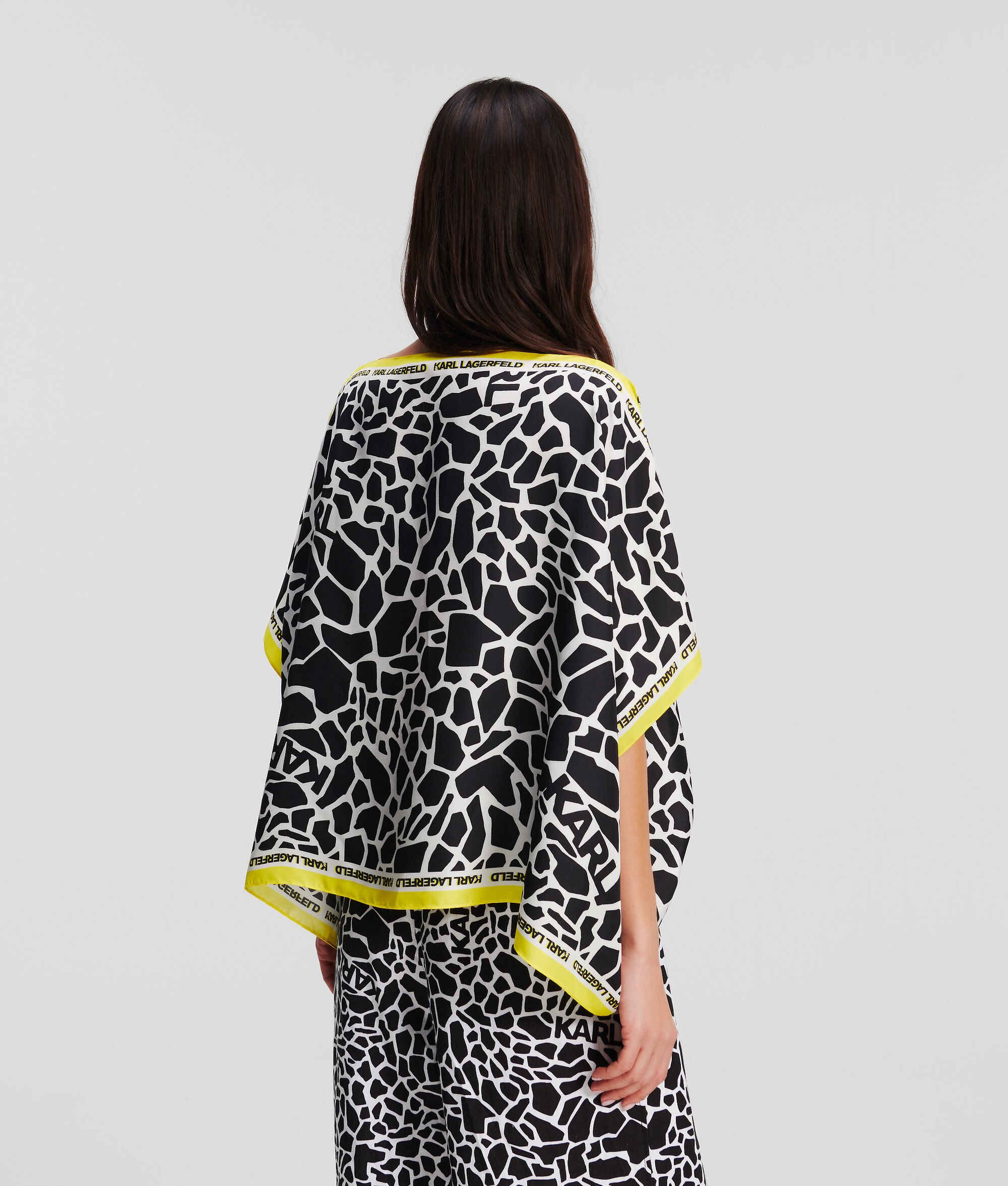 (image for) Handcrafted Giraffe-Print Silk Tunic Shirt